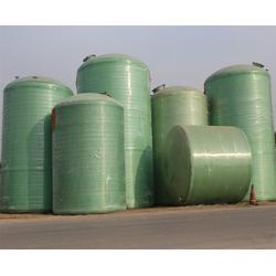 合肥鑫城玻璃鋼儲(chǔ)罐制造廠 專業(yè)定制、可靠耐用的玻璃鋼儲(chǔ)罐